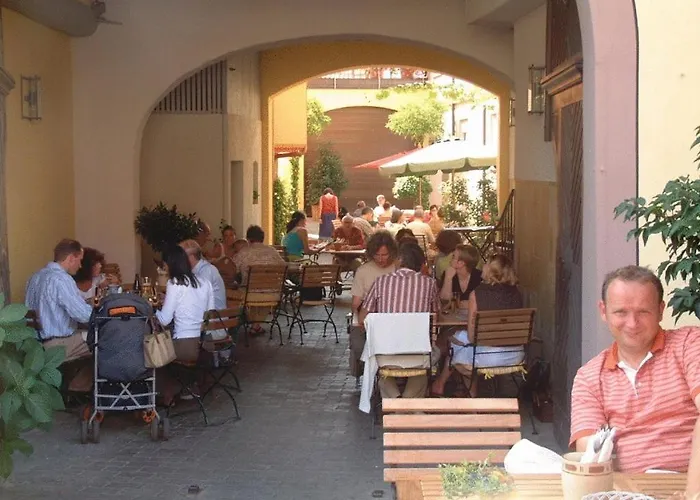 Zum Weissen Lamm Hotel