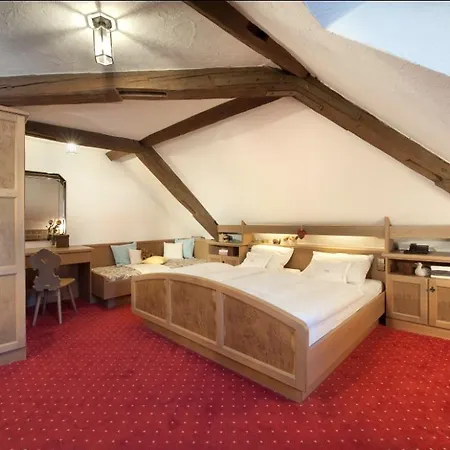 Hotel Zum Weissen Lamm 3*