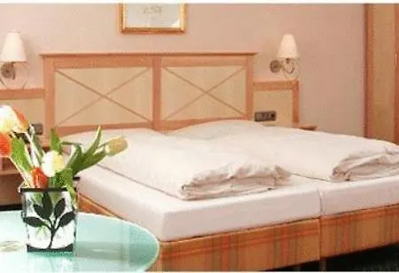 Hotel Zum Weissen Lamm Sommerach
